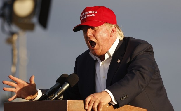 Trump zaatakuje Wenezuelę? Na alarm biją demokraci i... republikanie