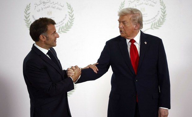 Trump zagroził Macronowi. "Druzgocące konsekwencje"