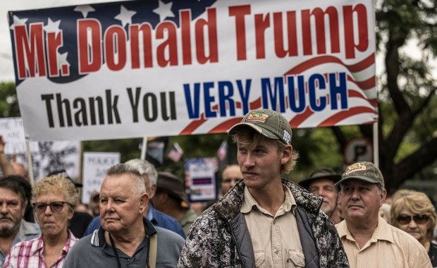 Trump zaprasza białych Afrykanerów. Kwalifikują się do statusu uchodźcy