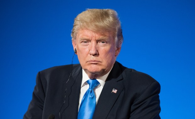 Trump zawiadomiony o dochodzeniu w sprawie poufnych dokumentów