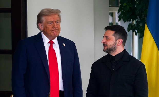 Trump: Zełenski musi zawrzeć układ. Nienawidzą się z Putinem