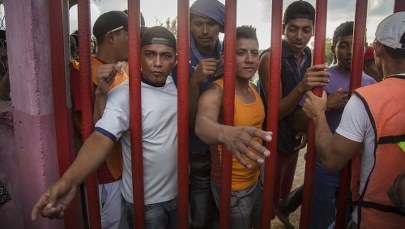 Trump zlecił sporządzenie listy obiektów wojskowych. Mają tam trafić nielegalni imigranci