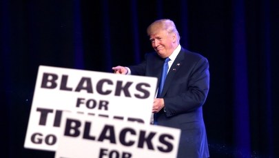 Trump znów szokuje. "Ochroniarze Clinton powinni się rozbroić. Zobaczymy, co z nią się stanie"