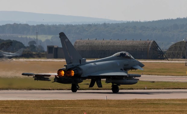 Trump znowu się wścieknie. Londyn zabroni USA użycia baz RAF do "rozpętania piekła"