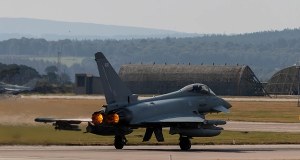 Trump znowu się wścieknie. Londyn zabroni USA użycia baz RAF do "rozpętania piekła"