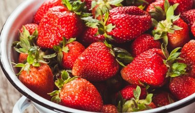Truskawki psują się już na drugi dzień? Najpewniej popełniasz ten popularny błąd 