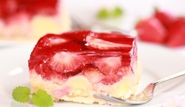 Truskawkowa Pychotka to ciasto idealne na Dzień Matki. To słodki i lekki owocowy deser