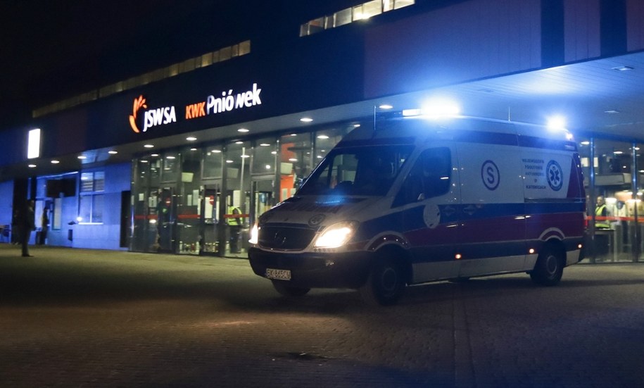 Trwa akcja ratownicza w Kopalni Węgla Kamiennego Pniówek (zdjęcie archiwalne) /Zbigniew Meissner /PAP