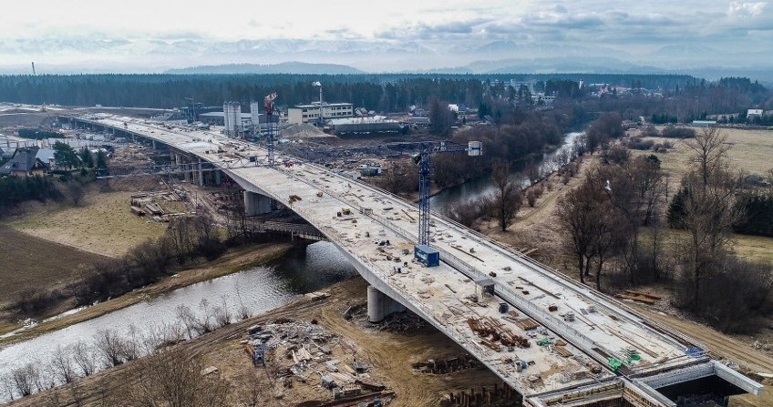 Trwa budowa nowej Zakopianki, która znacznie ułatwi wyjazd na majówkę do Zakopanego. /GDDKiA /GDDKiA