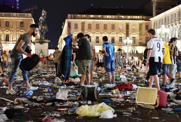 Trwa dochodzenie w sprawie wydarzeń na turyńskim Piazza San Carlo. /ALESSANDRO DI MARCO  /PAP/EPA