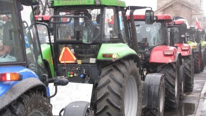 Trwa protest rolników. Ciągniki blokują Szczecin