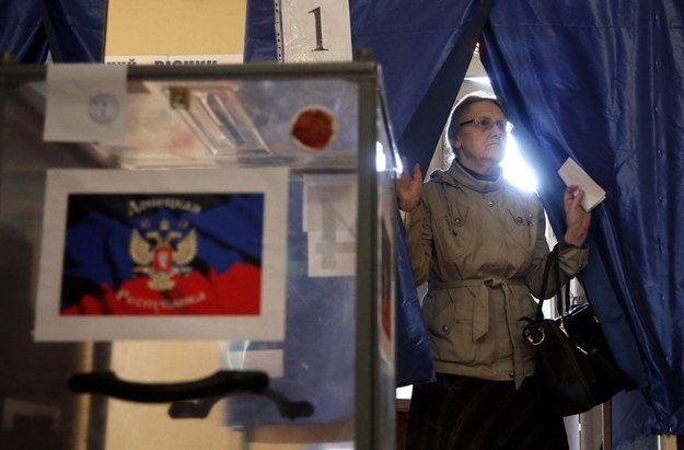 Trwa referendum na wschodzie Ukrainy /MAXIM SHIPENKOV    /PAP/EPA