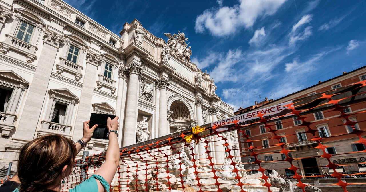 Trwa remont Fontanny di Trevi /Francesco Fotia/Shutterstock/Rex Features /East News