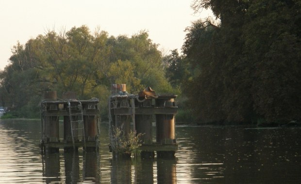 Trwają poszukiwania 12-latka, który wczoraj wpadł do jeziora Kałębie