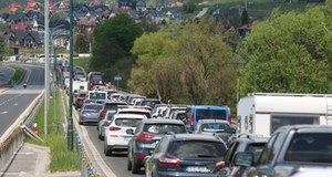 Trwają powroty z majówki. Zakopianka już się korkuje 