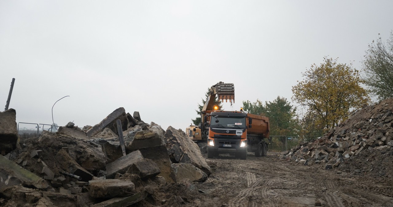 Trwają rozbiórki budynków pod budowę CPK /Oleg Marusic/REPORTER /East News