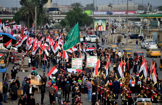 Trwające od początku października zamieszki, to największe protesty w Iraku od upadku reżimu Saddama Husajna w 2003 roku /MURTAJA LATEEF /PAP/EPA