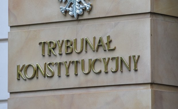 ​Trybunał w plasterkach