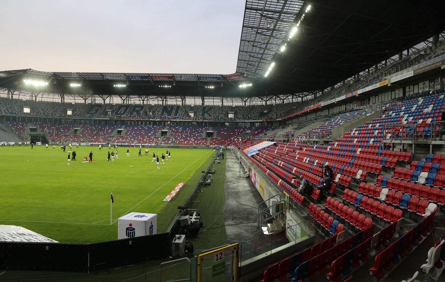 Trybuny stadionu Górnika Zabrze /Andrzej  Grygiel /PAP