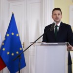 Trzaskowski dał wybór urzędnikom będącym członkom partii. Znamy decyzje