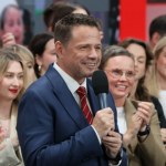 Trzaskowski dostanie podwyżkę. Radni zdecydowali