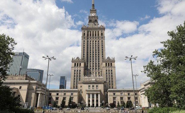 Trzaskowski: Pałac Kultury i Nauki zostanie oświetlony barwami Białorusi