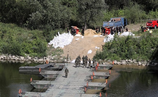 Trzaskowski: W piątek wieczorem ścieki przestaną wpływać do Wisły