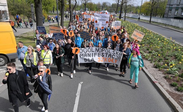 Trzaskowski zapewnia: Nauczyciele dostaną wyrównanie za czas strajku