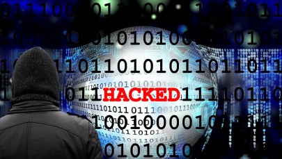 "Trzeba mu ostro doje...ć". Onet wskazuje sędziego, który instruował hejterkę Emilię