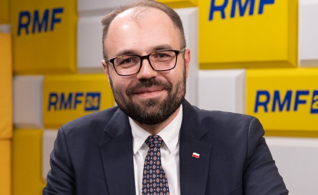 "Trzeba przyjąć ślubowanie". Szczucki o zamieszaniu wokół sędziów TK