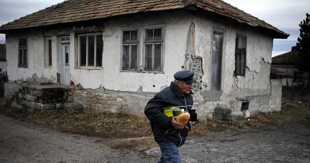 "Trzeba wyjść ze swojego świata do drugiego człowieka" /AFP