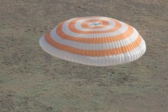 Trzech członków załogi stacji ISS wróciło na Ziemię