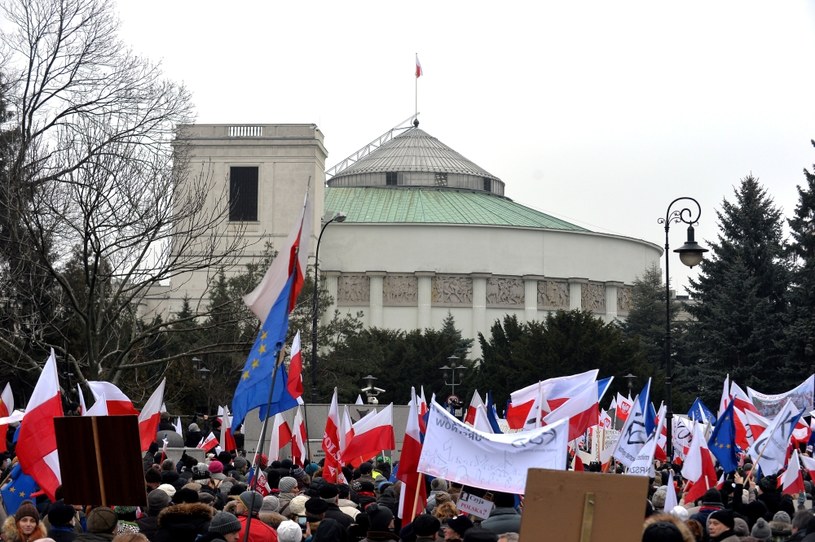 Trzeci dzień demonstracji pod Sejmem /Marcin Obara /PAP