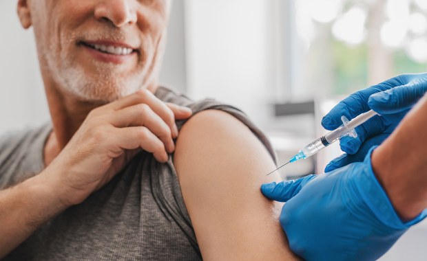 Trzecia dawka szczepionki przeciw Covid-19 dla dorosłych. Wiemy, od kiedy