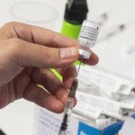 Trzecia dawka szczepionki przeciw Covid-19. Jest rekomendacja Rady Medycznej