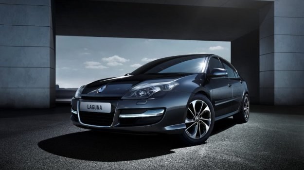 Renault Laguna po zmianach Trzecia generacja Laguny zadebiutowała jesienią 2007 roku. /Renault