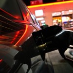 Trzej policjanci z zarzutami po wydarzeniach na stacji paliw. Pobicie czy uzasadniona interwencja? 