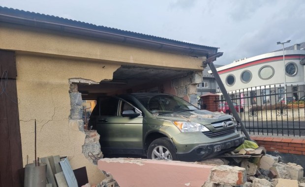 Trzej staruszkowie próbowali przeparkować auto. Jeden z nich zginął
