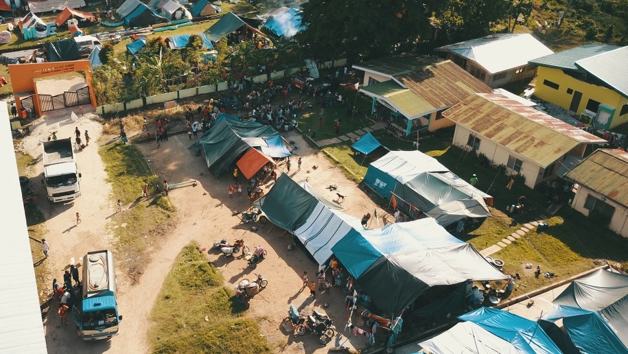 Trzęsienie ziemi na Filipinach /CERILO EBRANO  /PAP/EPA