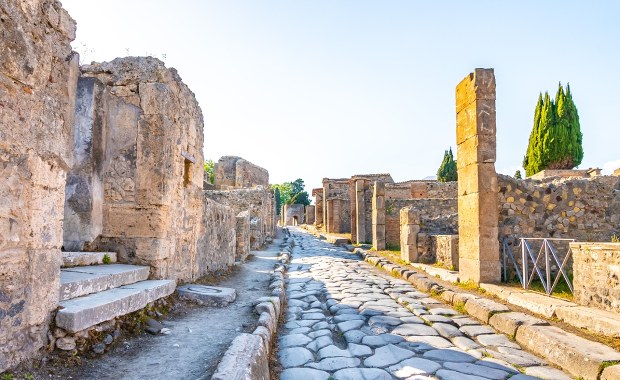 Trzęsienie ziemi na południu Włoch. Zniszczenia w Pompejach