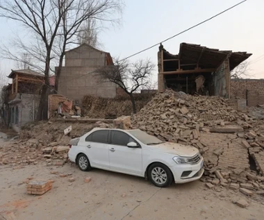 Trzęsienie ziemi w Chinach. Co najmniej 122 ofiary 