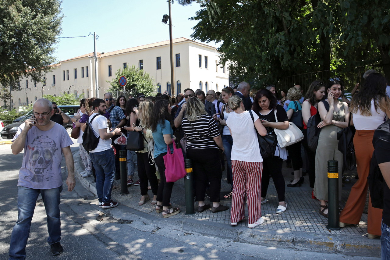 Trzęsienie ziemi w Grecji. W Atenach ludzie w panice uciekali z budynków