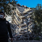 Trzęsienie ziemi w Izmirze. Wzrósł bilans ofiar