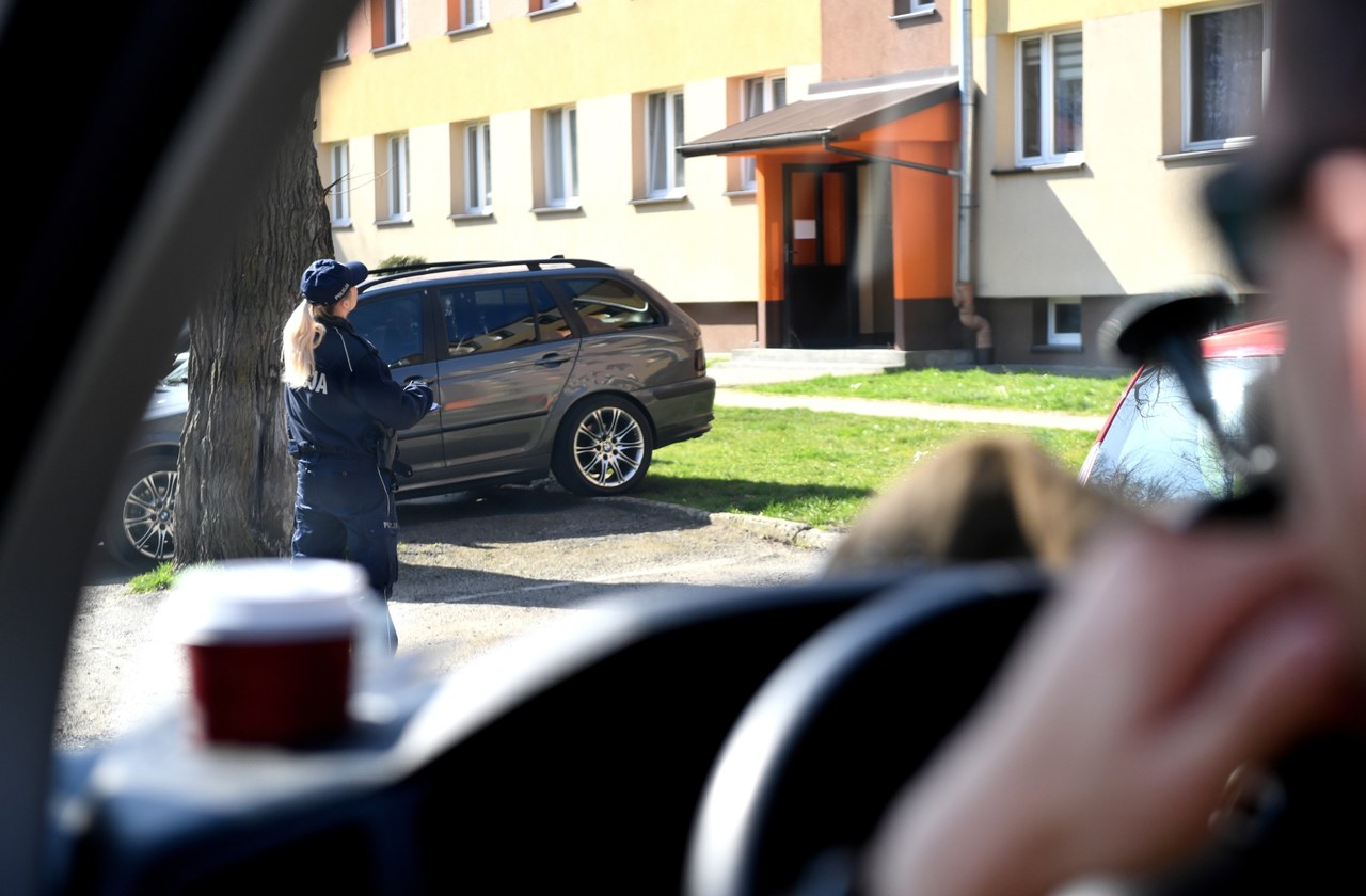 Trzy dni koczował w samochodzie. Bał się zarazić rodzinę koronawirusem