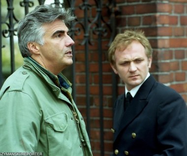 Trzy lata później, w 1999 r. powstał "Dług", którego scenariusz Krauze znowu oparł na kanwie prawdziwych zdarzeń, tj. morderstwa gangstera popełnionego przez młodych ludzi. Ten film również został obsypany nagrodami - na festiwalu filmowym w Gdyni otrzymał Złote Lwy, otrzymał też dwie Polskie Nagrody Filmowe Orły; na Międzynarodowym Festiwalu Filmowym w Filadelfii w 2000 r. film został nagrodzony za reżyserię.