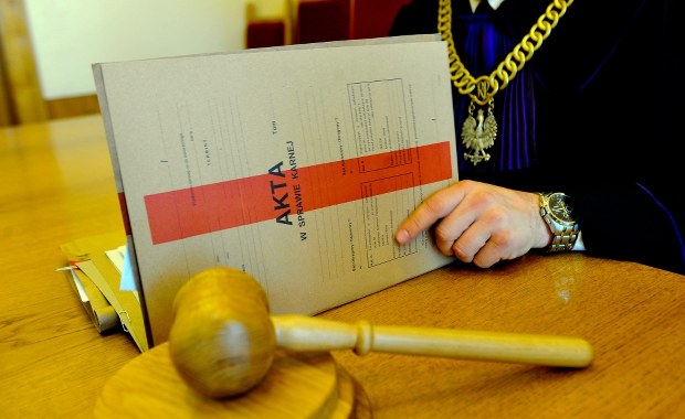 Trzy lata więzienia za zadanie pytania sądowi?