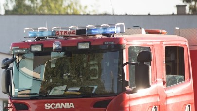 Trzy osoby ranne w pożarze. Zawiniło rozpylenie środka owadobójczego