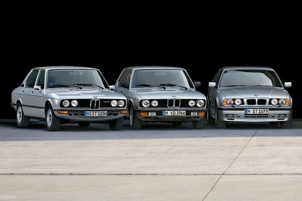 Trzy pierwsze generacje BMW serii 5 /Informacja prasowa
