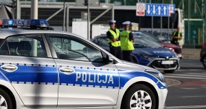 Trzy radiowozy rozbite. Karambol po policyjnym pościgu