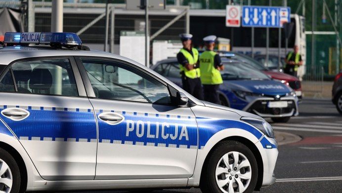 Trzy radiowozy rozbite. Karambol po policyjnym pościgu